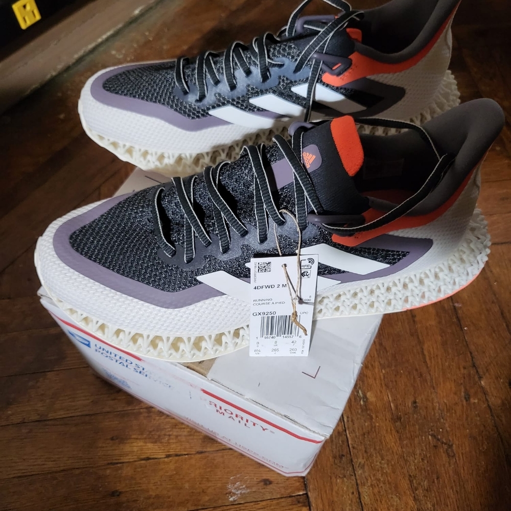 Adidas - Picture 3 of 3